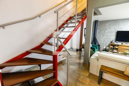 Apartamento para alugar com 106m², 2 quartos e 2 vagasEscada aceso Suíte