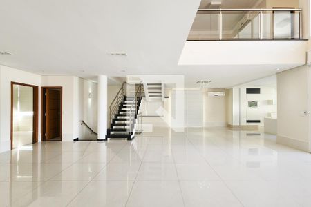 Sala de casa à venda com 4 quartos, 580m² em Jardim São Caetano, São Caetano do Sul