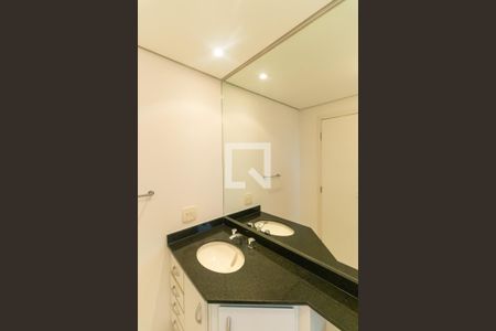 Apartamento para alugar com 70m², 1 quarto e 2 vagas Apartamento para alugar com 70m², 1 quarto e 2 vagasBanheiro da Suíte