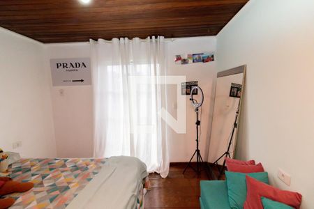 Casa à venda com 217m², 4 quartos e 4 vagas Casa à venda com 217m², 4 quartos e 4 vagasQuarto 3 Suite