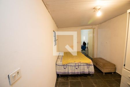 Casa à venda com 217m², 4 quartos e 4 vagas Casa à venda com 217m², 4 quartos e 4 vagasQuarto - Edicula