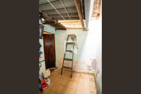 Casa à venda com 217m², 4 quartos e 4 vagas Casa à venda com 217m², 4 quartos e 4 vagasLavanderia