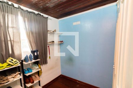 Casa à venda com 217m², 4 quartos e 4 vagas Casa à venda com 217m², 4 quartos e 4 vagasQuarto 2