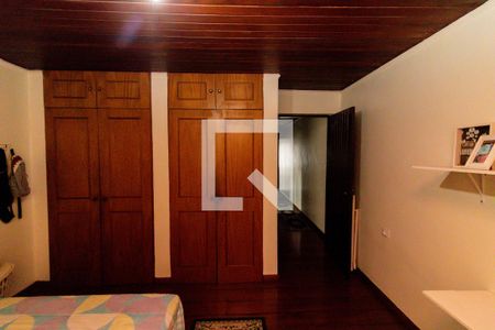 Casa à venda com 217m², 4 quartos e 4 vagas Casa à venda com 217m², 4 quartos e 4 vagasQuarto 1