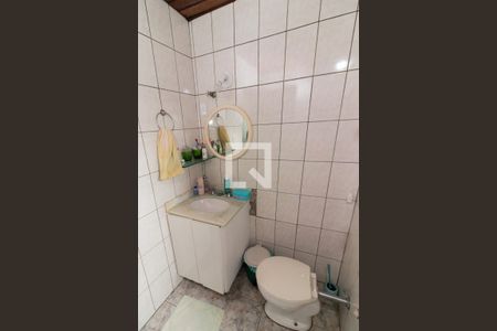 Casa à venda com 217m², 4 quartos e 4 vagas Casa à venda com 217m², 4 quartos e 4 vagasBanheiro