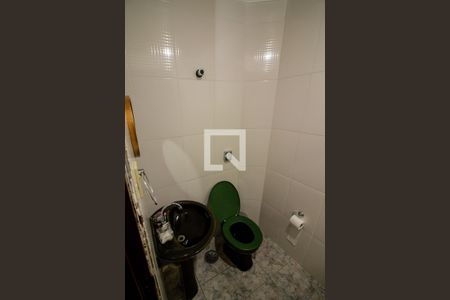 Lavabo de casa à venda com 4 quartos, 217m² em Jardim Sarah, São Paulo