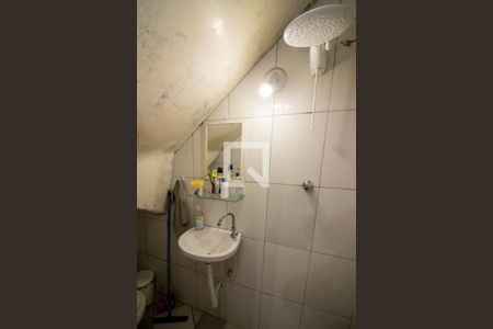 Casa à venda com 217m², 4 quartos e 4 vagas Casa à venda com 217m², 4 quartos e 4 vagasBanheiro - Edicula