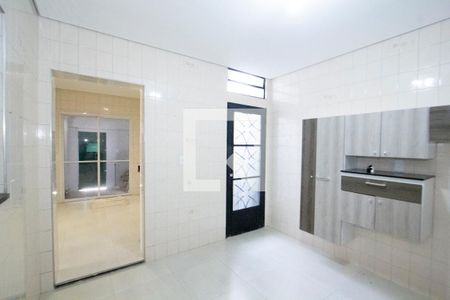 Casa à venda com 70m², 2 quartos e 2 vagas Casa à venda com 70m², 2 quartos e 2 vagasEspaço - Lavanderia