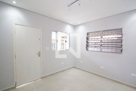 Sala de casa à venda com 2 quartos, 70m² em Jardim Trussardi, São Paulo