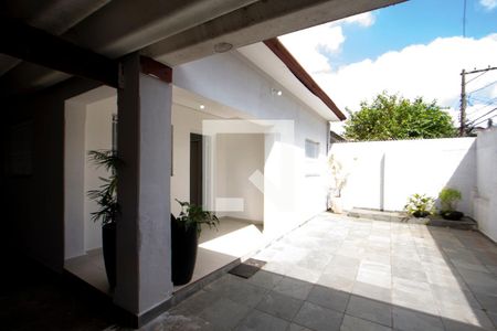 Casa à venda com 70m², 2 quartos e 2 vagas Casa à venda com 70m², 2 quartos e 2 vagasQuintal Garagem