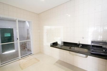Casa à venda com 70m², 2 quartos e 2 vagas Casa à venda com 70m², 2 quartos e 2 vagasCozinha