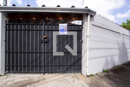 Casa à venda com 70m², 2 quartos e 2 vagas Casa à venda com 70m², 2 quartos e 2 vagasFachada