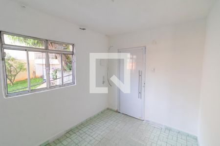 Sala de casa para alugar com 2 quartos, 60m² em Vila Guilhermina, São Paulo