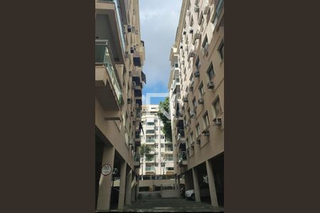 Apartamento à venda com 100m², 3 quartos e 1 vaga Apartamento à venda com 100m², 3 quartos e 1 vagaFachada do Bloco