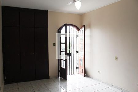 Casa para alugar com 192m², 3 quartos e 4 vagasQuarto