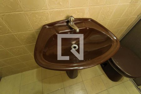 Casa à venda com 150m², 3 quartos e 3 vagas Casa à venda com 150m², 3 quartos e 3 vagasDetalhe Banheiro 2