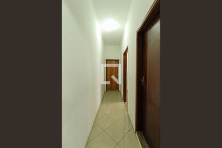 Casa à venda com 150m², 3 quartos e 3 vagas Casa à venda com 150m², 3 quartos e 3 vagasCorredor