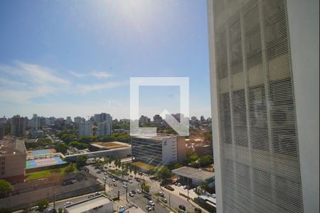 Quarto _ Vista  de apartamento para alugar com 1 quarto, 38m² em Três Figueiras, Porto Alegre
