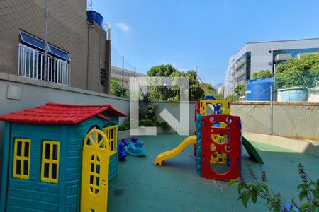 Apartamento para alugar com 67m², 2 quartos e 1 vagaÁrea comum - Playground