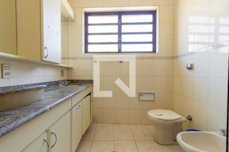 Casa à venda com 500m², 6 quartos e 4 vagasBanheiro 