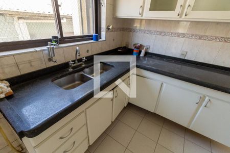 Casa à venda com 500m², 6 quartos e 4 vagasCozinha