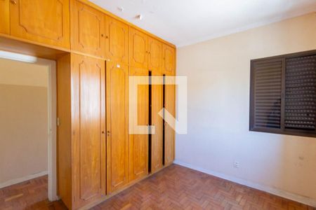 Casa à venda com 500m², 6 quartos e 4 vagasQuarto 2