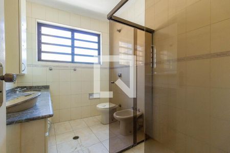 Casa à venda com 500m², 6 quartos e 4 vagasBanheiro 