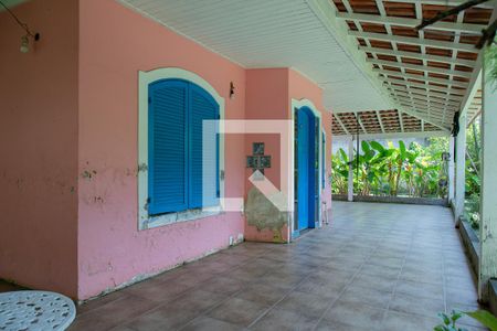 Casa de condomínio à venda com 350m², 3 quartos e 5 vagasVaranda do jardim