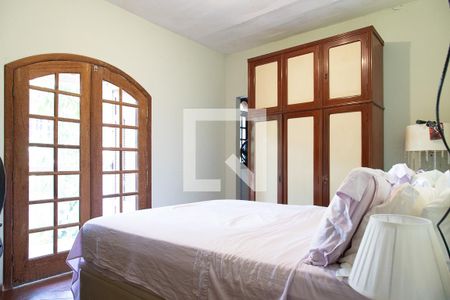 Casa de condomínio à venda com 350m², 3 quartos e 5 vagasSuíte 1