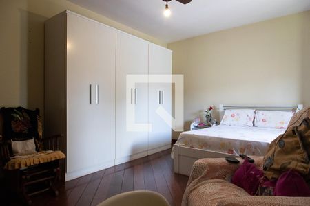 Casa de condomínio à venda com 350m², 3 quartos e 5 vagasSuíte 2