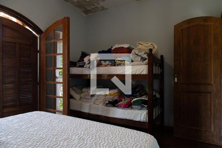 Casa de condomínio à venda com 350m², 3 quartos e 5 vagasQuarto 1