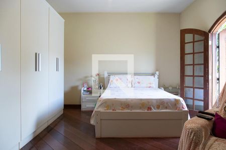 Casa de condomínio à venda com 350m², 3 quartos e 5 vagasSuíte 2