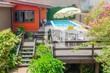 Casa à venda com 910m², 6 quartos e 5 vagas Casa à venda com 910m², 6 quartos e 5 vagasVista do Quarto