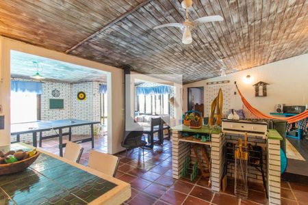 Casa à venda com 910m², 6 quartos e 5 vagas Casa à venda com 910m², 6 quartos e 5 vagasSalão de festas