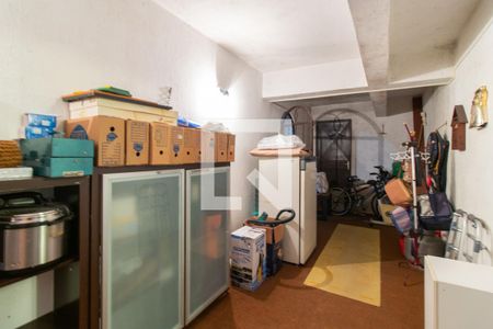 Casa à venda com 910m², 6 quartos e 5 vagas Casa à venda com 910m², 6 quartos e 5 vagasQuarto de Serviço