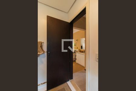 Casa à venda com 910m², 6 quartos e 5 vagas Casa à venda com 910m², 6 quartos e 5 vagasBanheiro do quarto 1