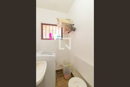 Casa à venda com 910m², 6 quartos e 5 vagas Casa à venda com 910m², 6 quartos e 5 vagasÁrea de Serviço