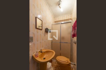 Casa à venda com 910m², 6 quartos e 5 vagas Casa à venda com 910m², 6 quartos e 5 vagasBanheiro de Serviço