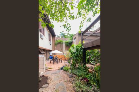 Casa à venda com 910m², 6 quartos e 5 vagas Casa à venda com 910m², 6 quartos e 5 vagasQuintal