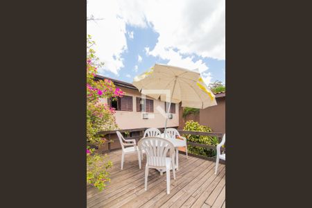 Casa à venda com 910m², 6 quartos e 5 vagas Casa à venda com 910m², 6 quartos e 5 vagasPiscina