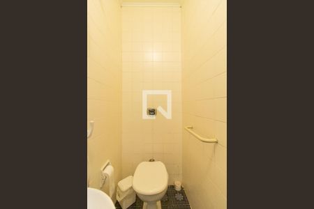 Casa à venda com 910m², 6 quartos e 5 vagas Casa à venda com 910m², 6 quartos e 5 vagasBanheiro do Quarto 6