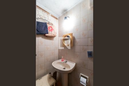 Casa à venda com 910m², 6 quartos e 5 vagas Casa à venda com 910m², 6 quartos e 5 vagasBanheiro da garagem