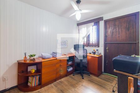 Casa à venda com 910m², 6 quartos e 5 vagas Casa à venda com 910m², 6 quartos e 5 vagasQuarto 5