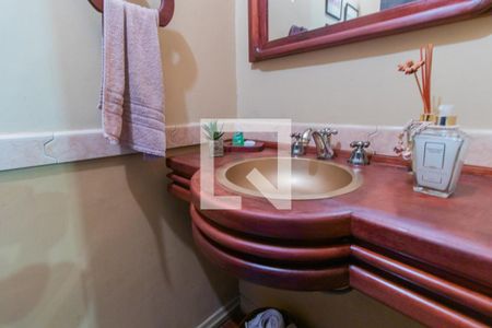 Casa à venda com 910m², 6 quartos e 5 vagas Casa à venda com 910m², 6 quartos e 5 vagasLavabo