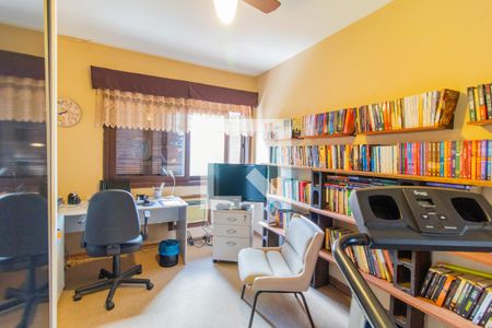 Casa à venda com 910m², 6 quartos e 5 vagas Casa à venda com 910m², 6 quartos e 5 vagasQuarto 2