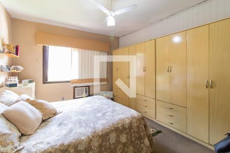 Casa à venda com 910m², 6 quartos e 5 vagas Casa à venda com 910m², 6 quartos e 5 vagasQuarto 4