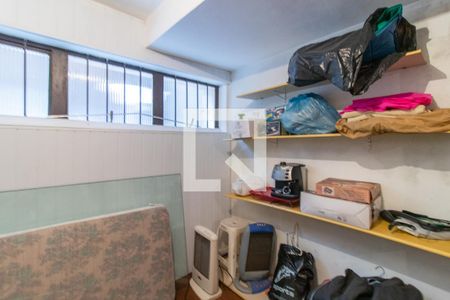 Casa à venda com 910m², 6 quartos e 5 vagas Casa à venda com 910m², 6 quartos e 5 vagasQuarto de Serviço