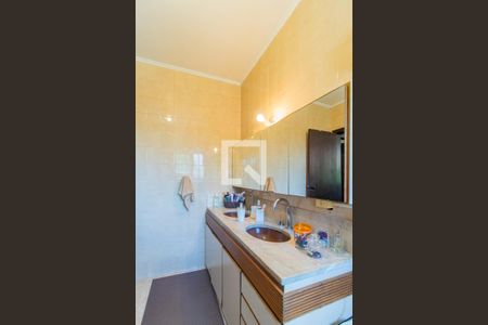 Casa à venda com 910m², 6 quartos e 5 vagas Casa à venda com 910m², 6 quartos e 5 vagasBanheiro