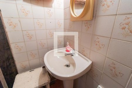 Casa à venda com 910m², 6 quartos e 5 vagas Casa à venda com 910m², 6 quartos e 5 vagasBanheiro da garagem