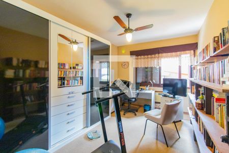 Casa à venda com 910m², 6 quartos e 5 vagas Casa à venda com 910m², 6 quartos e 5 vagasQuarto 2